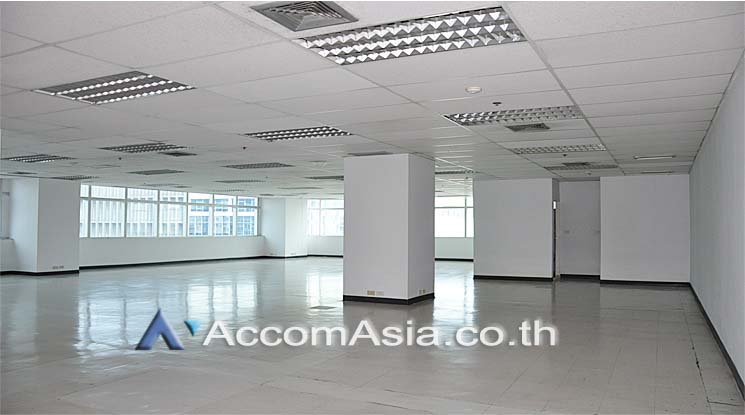  1  Office Space For Rent in Silom ,Bangkok BTS Surasak at Vorawat Building AA10944